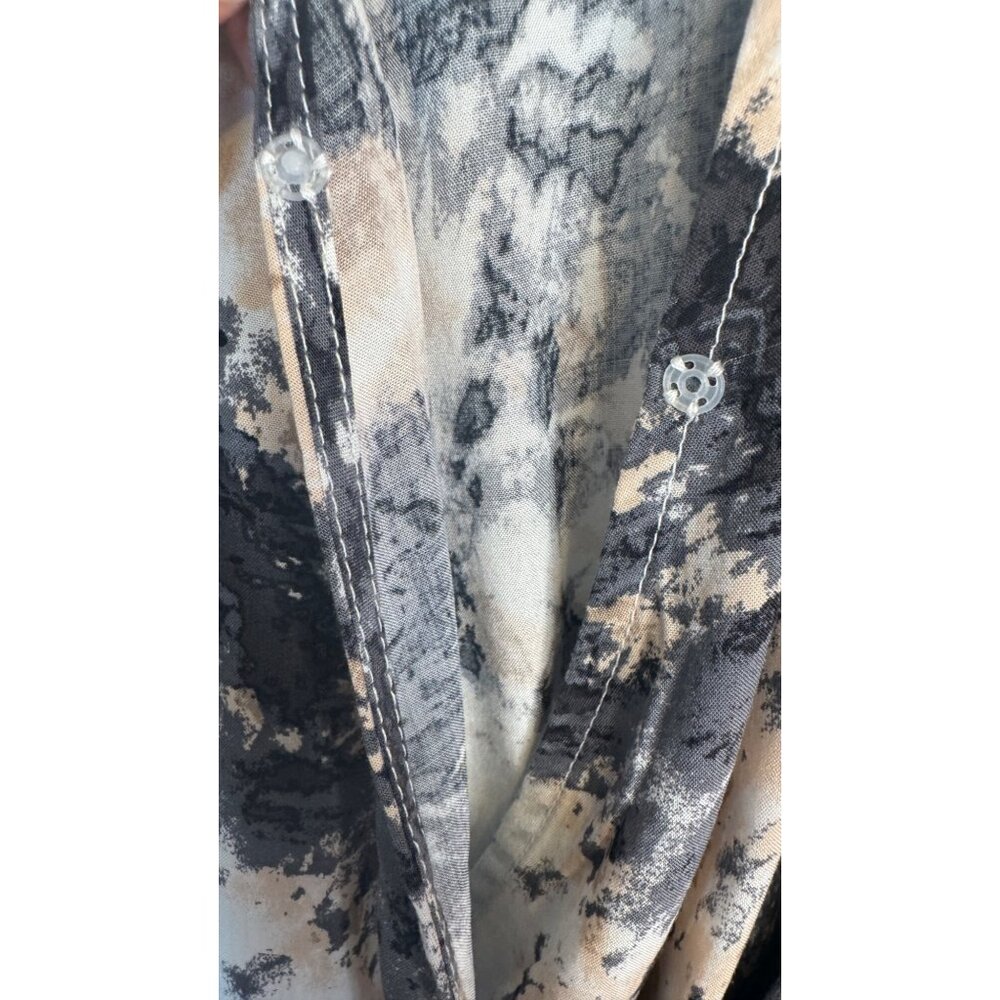 2/$30 NWT Bar III Medium Tie-Dye Print Romper V-Neckline & Elastic Waist - Picture 12 of 15